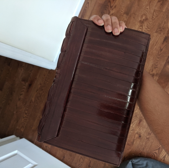 Genuine Eel Skin Clutch w/ Wallet - Picture 7 of 11